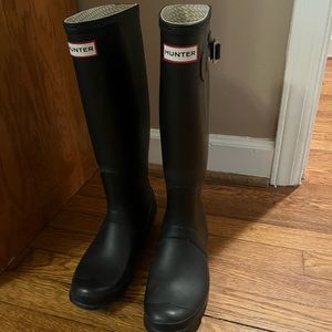 Black Tall Hunter Rainboots